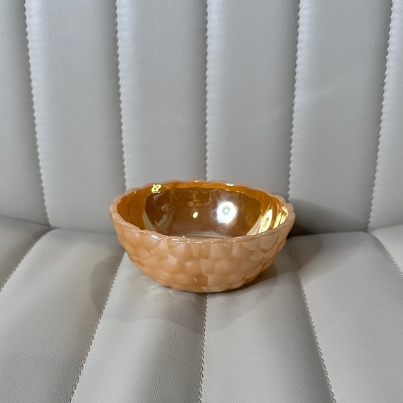 Vintage Peach Decorative Bowl Iridescent Glaze 4.5" x 4.5" x 2"  EUC - Picture 2 of 6